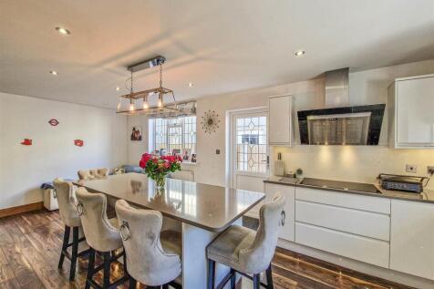 Kitchen/family room