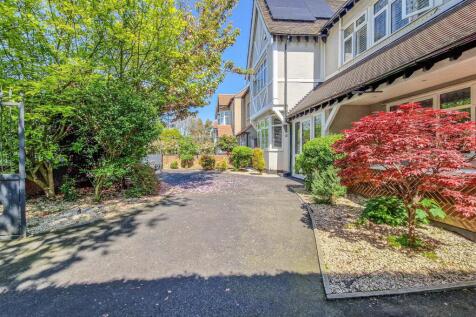 Carriage driveway