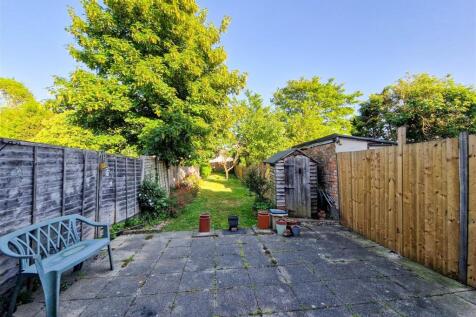 110ft rear garden