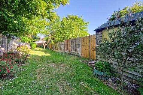 110ft rear garden