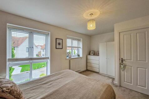 Principal bedroom