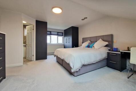 Grand principal bedroom