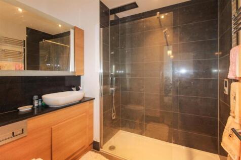 En suite shower room