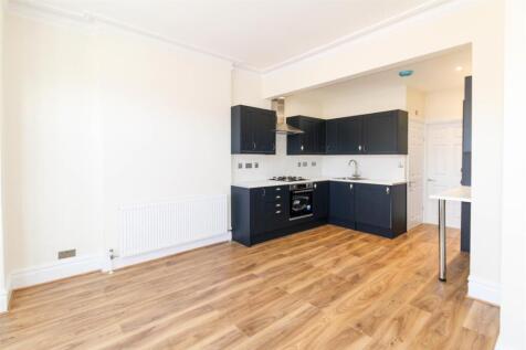 Lounge/Kitchen