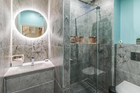 Luxury shower room