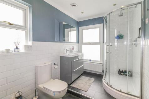Large four piece bathroom