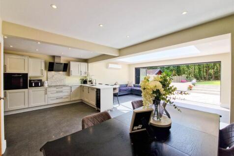 Stunning open plan kitchen/family room