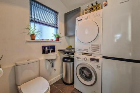guest w.c-utility room