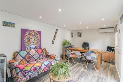 Cabin/Home Office