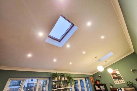 Vaulted Kitchen/Diner ceiling