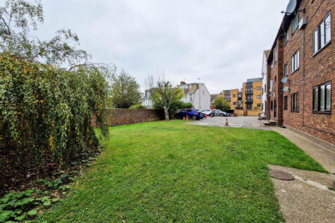 Communal Grounds