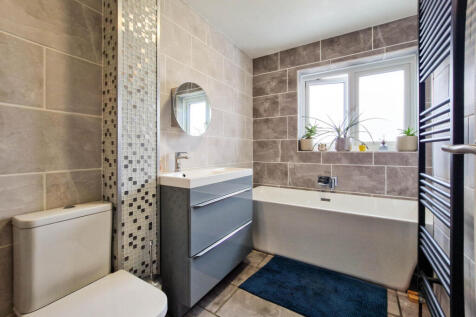 Luxury Four Piece Bathroom