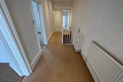 Hallway.jpg