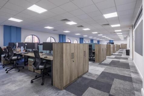 Open Plan Desks .jpg