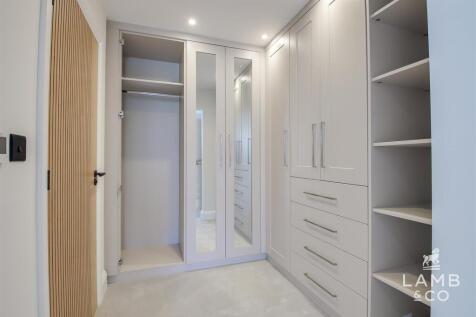 DRESSING ROOM