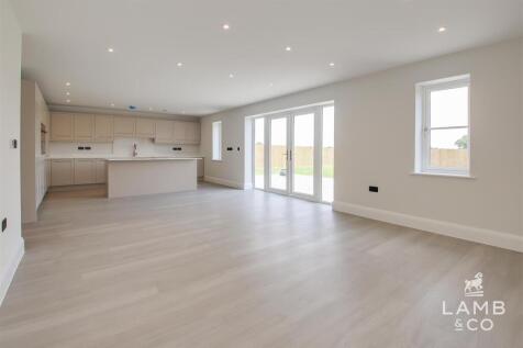 KITCHEN/LIVING/DINING