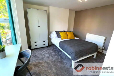 Bedroom 4b_169418842