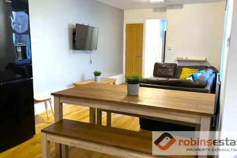 Living Room 1b_16941