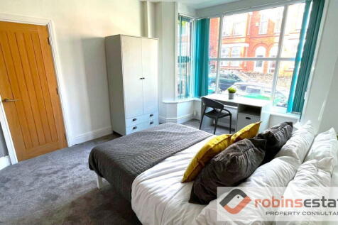 Bedroom 1a_169418842