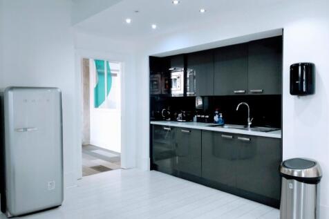 Suite 24 Img2.JPG