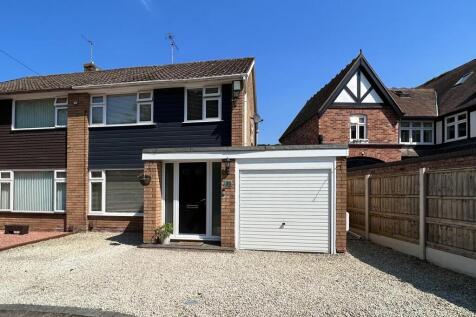 Station Road Hagley 1.jpg