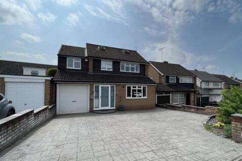 Long Compton Drive Hagley 1.jpg