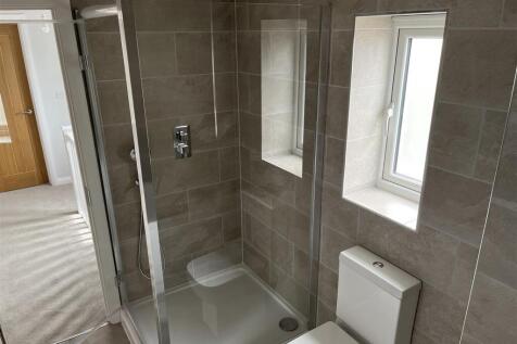 bathroom 3.jpeg