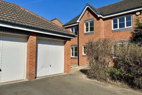 Bishops Walk Cradley Heath 1.jpg