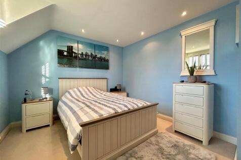 bed new.jpg