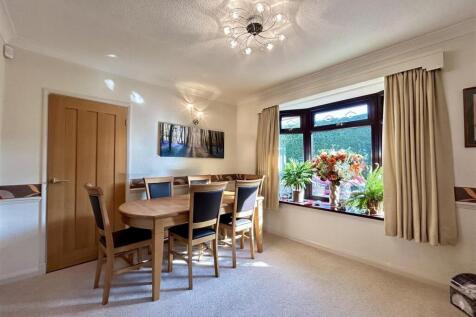 Dining room.jpg