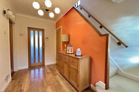 hallway redone.jpg