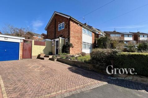 Castle Close Cradley Heath 2.jpg