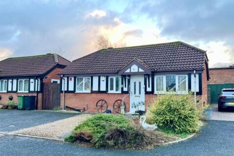 St Kenelms Road Romsley 1.jpg