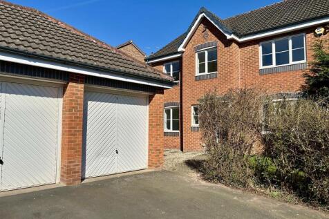 Bishops Walk Cradley Heath 1.jpg