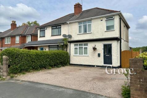 High Haden Road Cradley Heath Semi 2.jpg