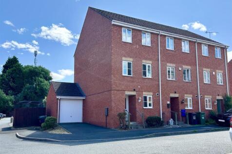 Century Way Halesowen 1.jpg