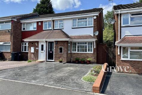 Pinewood Drive Woodgate 2.jpg