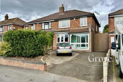 Carol Crescent Halesowen 2.jpg
