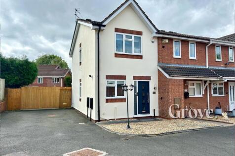 Fieldfare Close Cradley Heath 2.jpg
