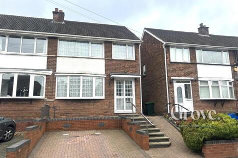 Leslie Drive Tividale 2.jpg