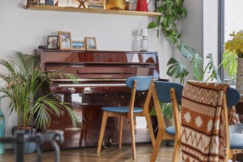 Piano Area