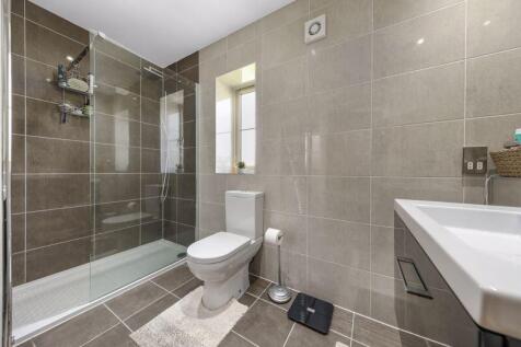 Bedroom 1 - Ensuite