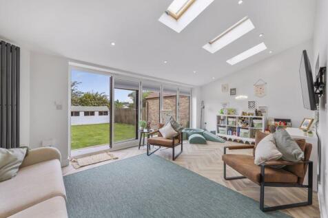 Family-Room
