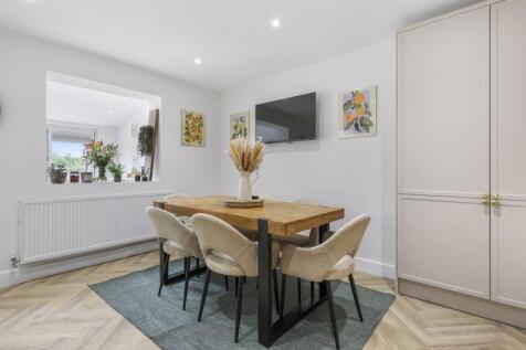 Dining-Area