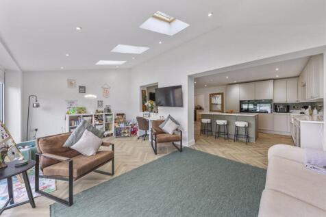 Family-Room