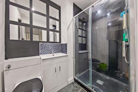 Shower-Room.