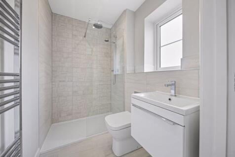 Bed2-Ensuite