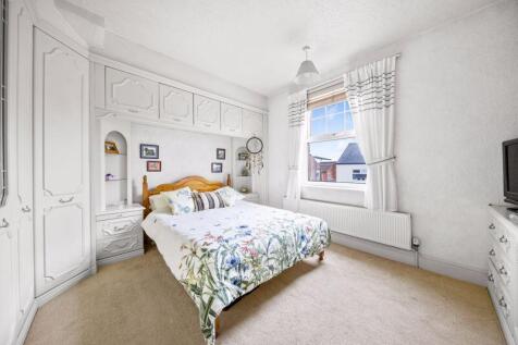Bed2.