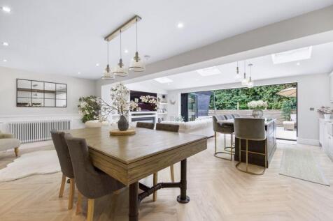 Dining-Area