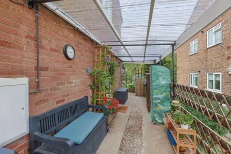 LeanTo.